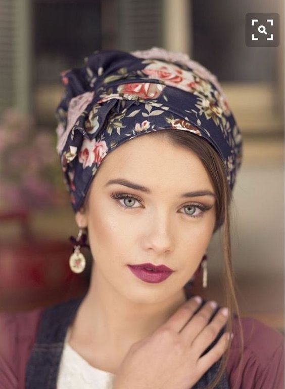 Comment porter un bandeau à cheveu ou un turban